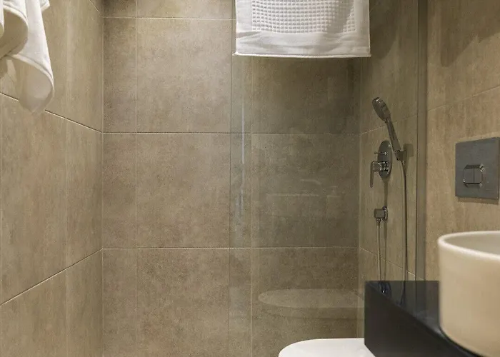 Channel Aparthotel 3*