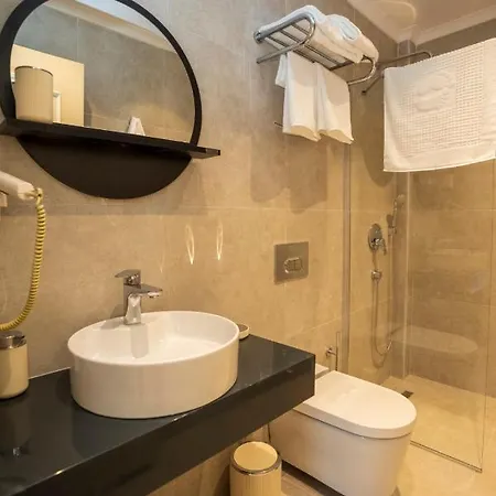 Channel Apartahotel