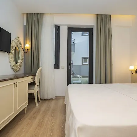 Channel Apartahotel